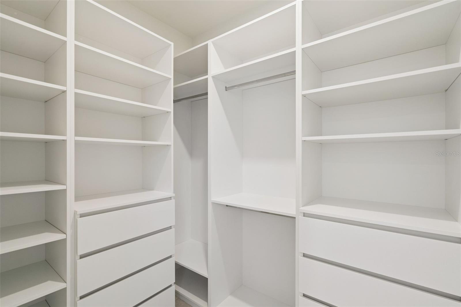 Image 19 of 30 For 455 Skyfield Court