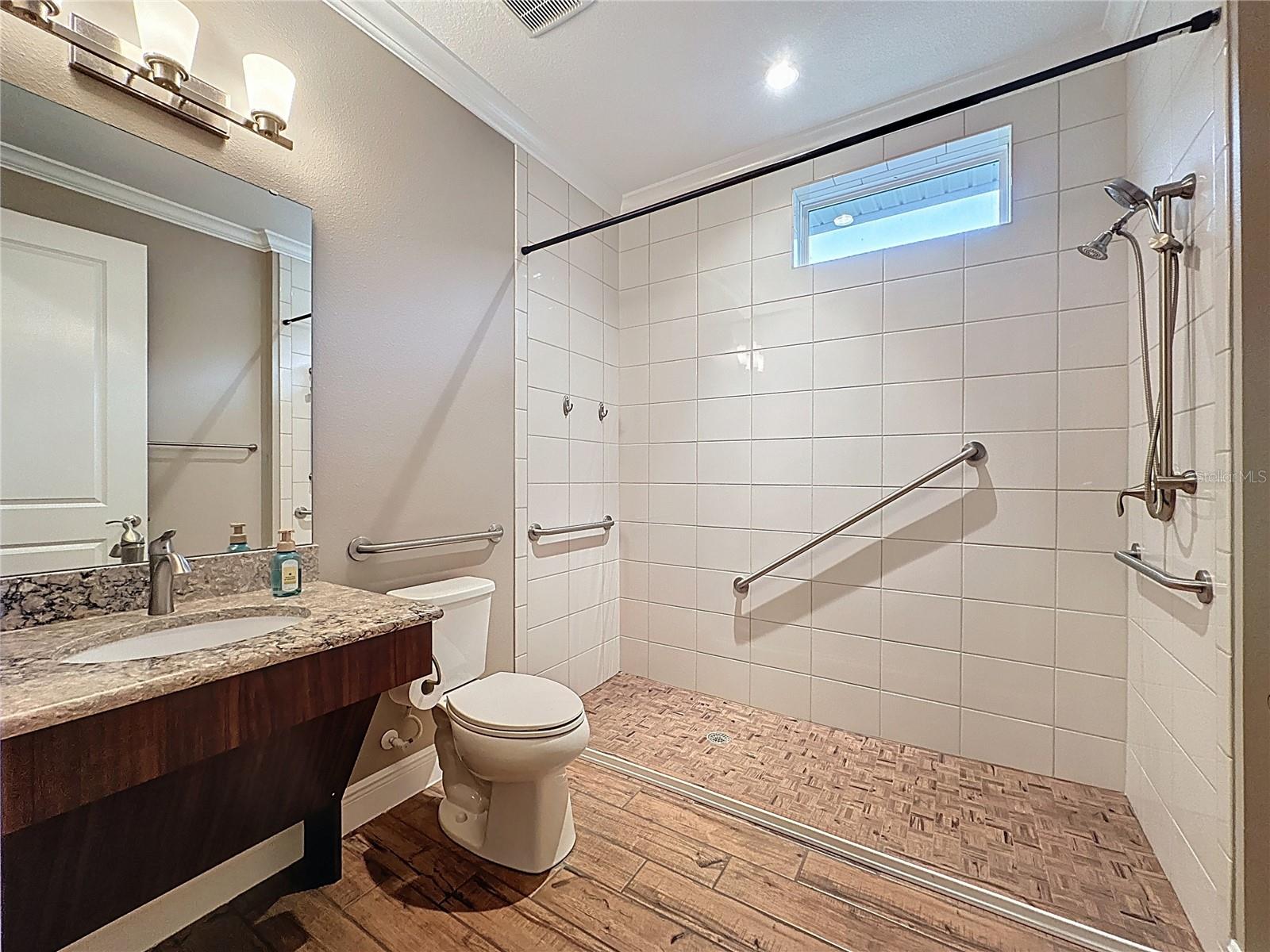 Image 39 of 83 For 244 Silver Maple Road