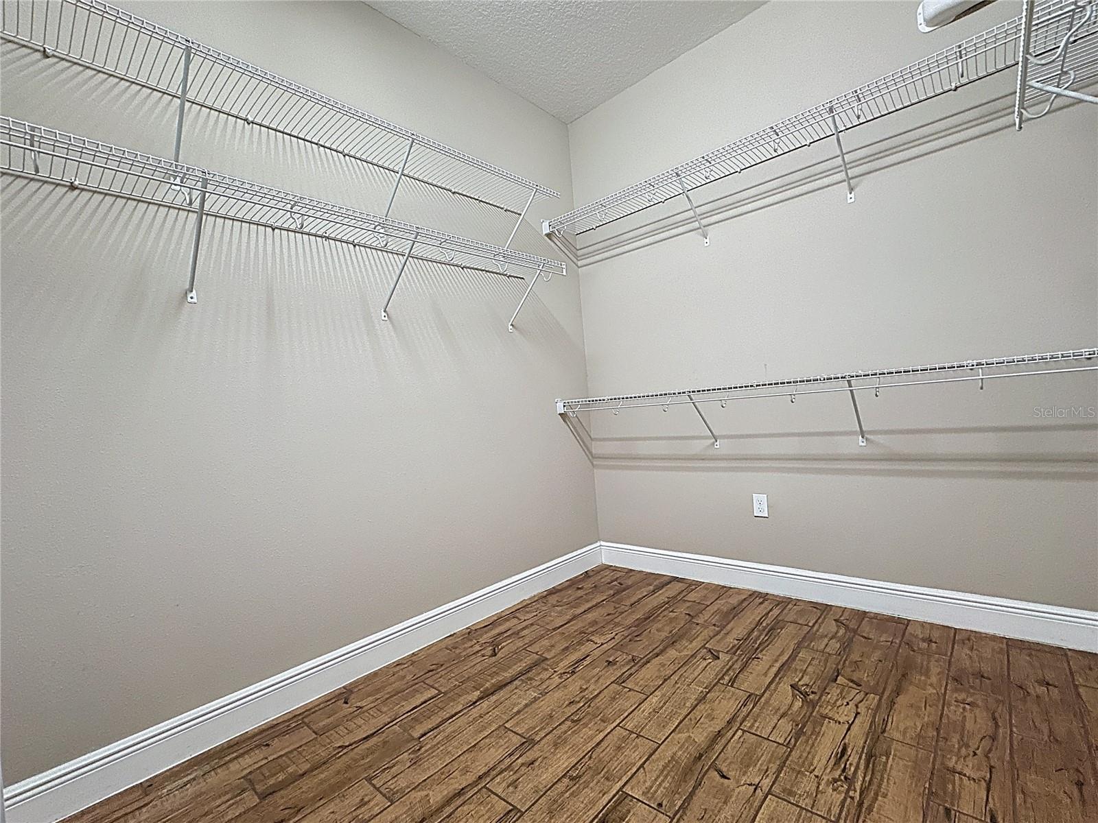 Image 43 of 83 For 244 Silver Maple Road