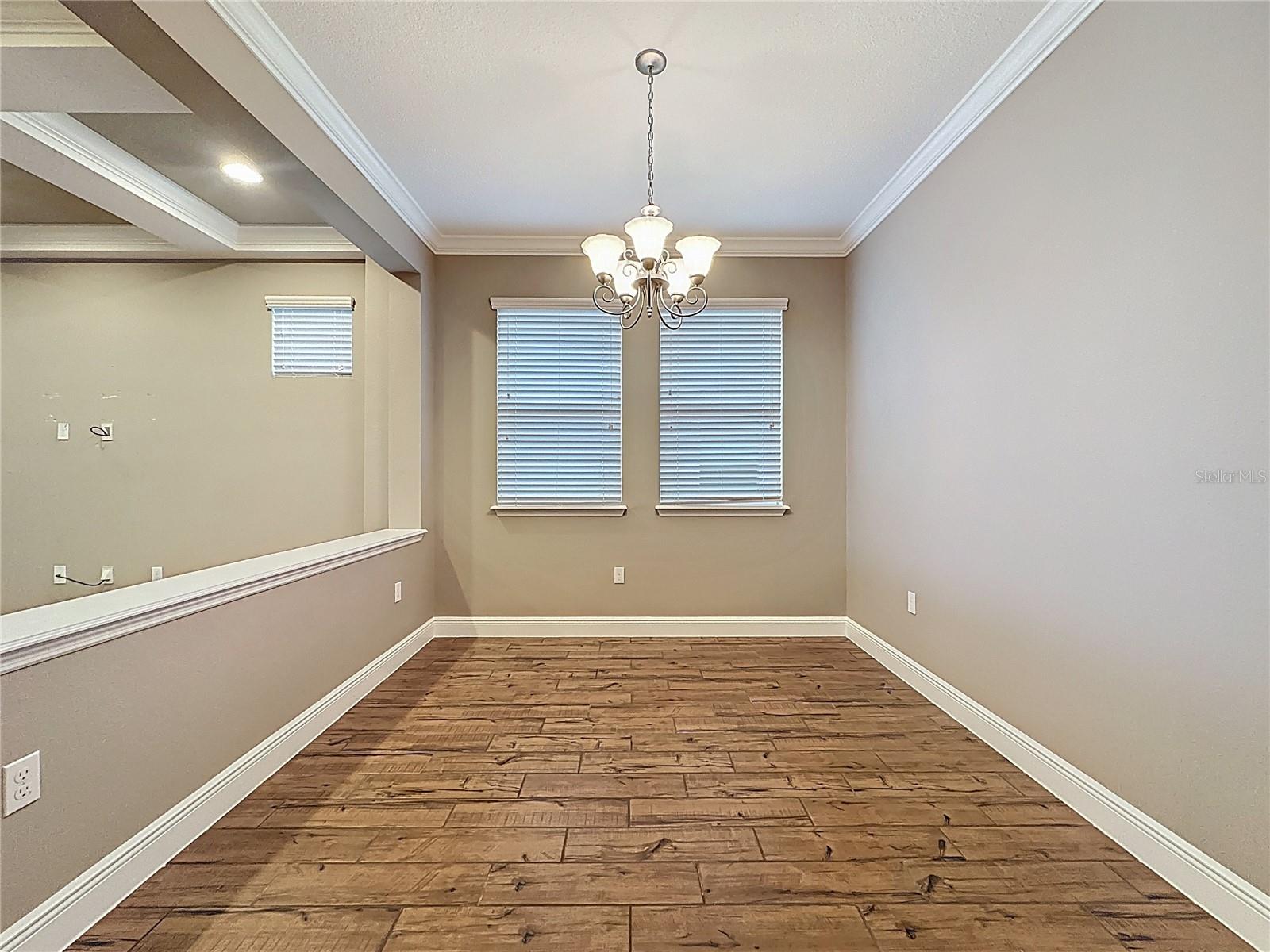 Image 46 of 83 For 244 Silver Maple Road