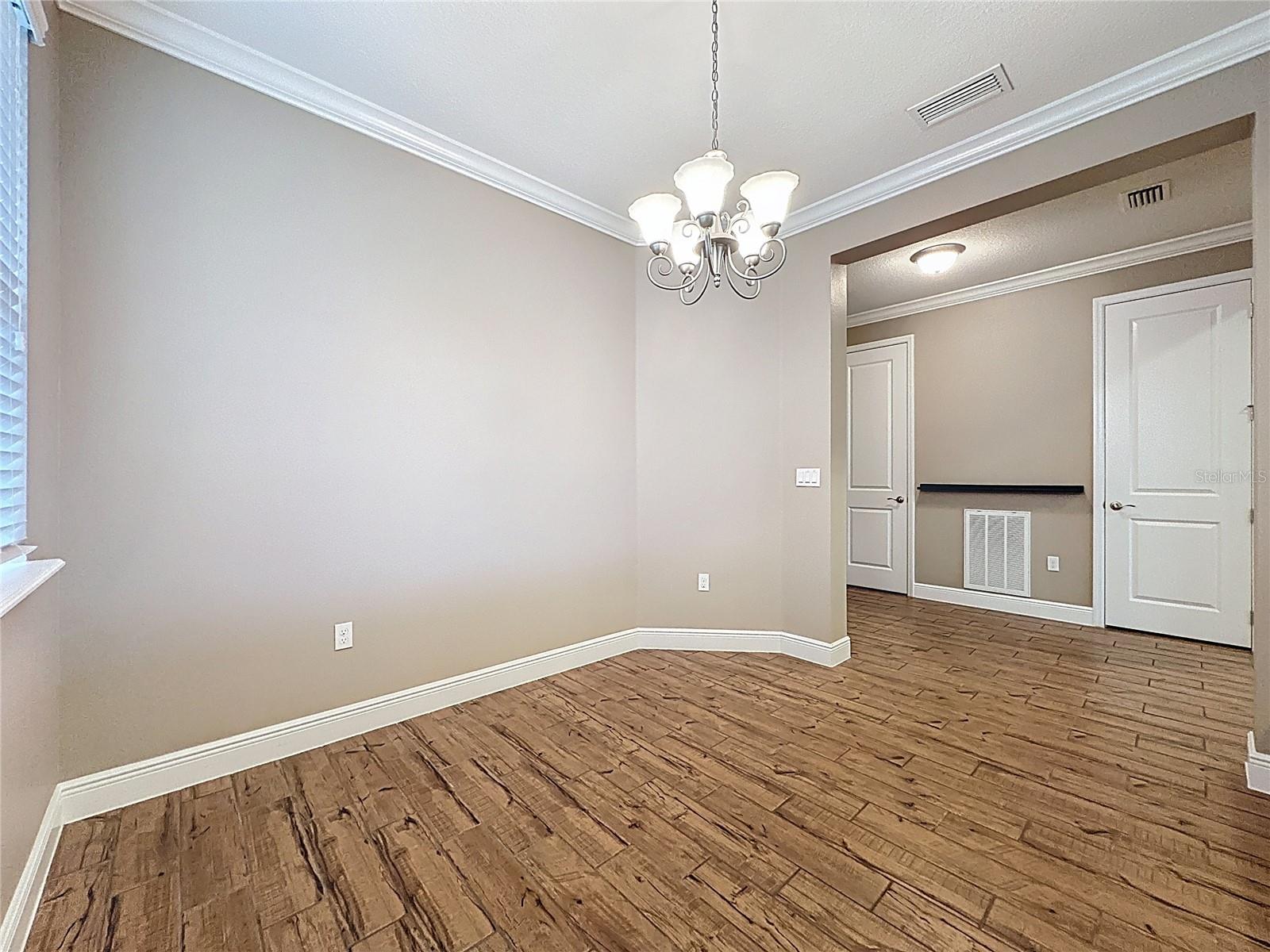 Image 48 of 83 For 244 Silver Maple Road