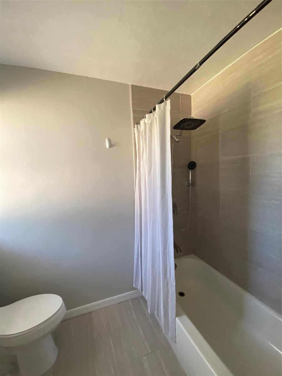 Image 15 of 26 For 11585 129th Lane