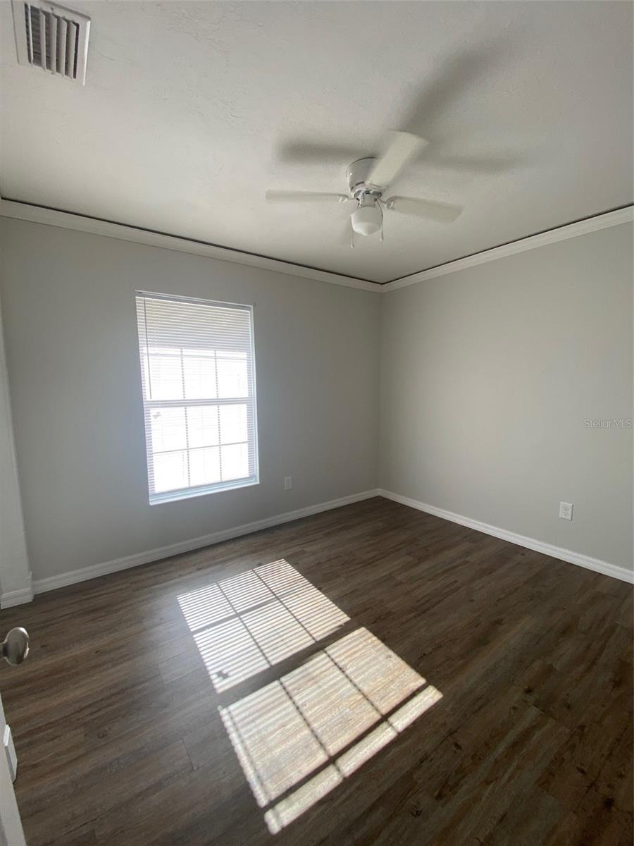 Image 8 of 26 For 11585 129th Lane