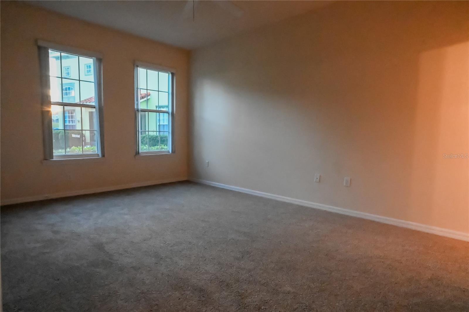 Image 13 of 42 For 704 Monroe Circle