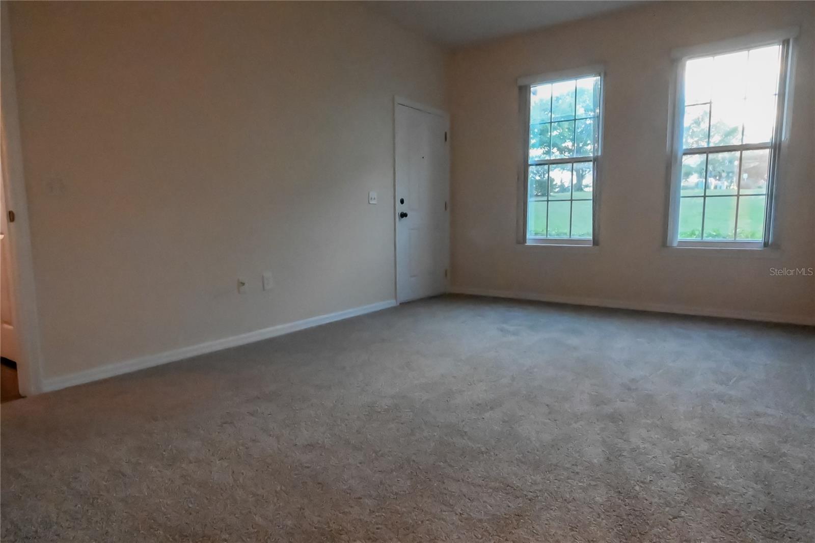 Image 14 of 42 For 704 Monroe Circle