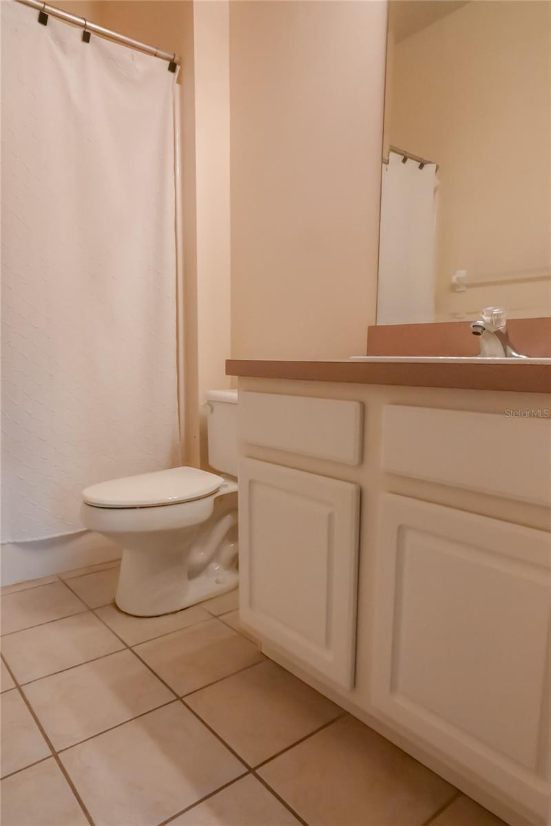 Image 16 of 42 For 704 Monroe Circle