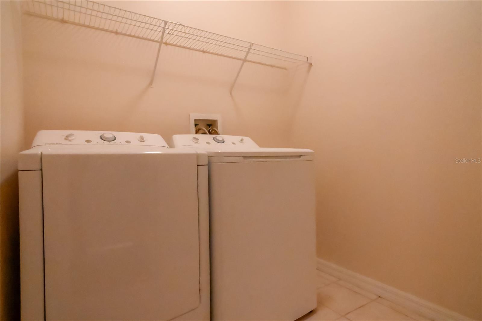 Image 17 of 42 For 704 Monroe Circle