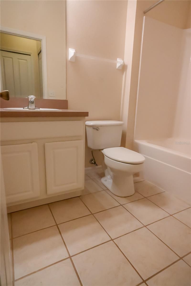 Image 28 of 42 For 704 Monroe Circle