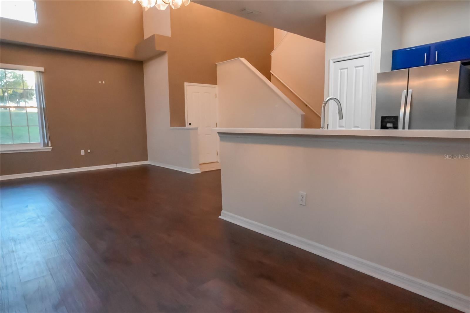 Image 7 of 42 For 704 Monroe Circle