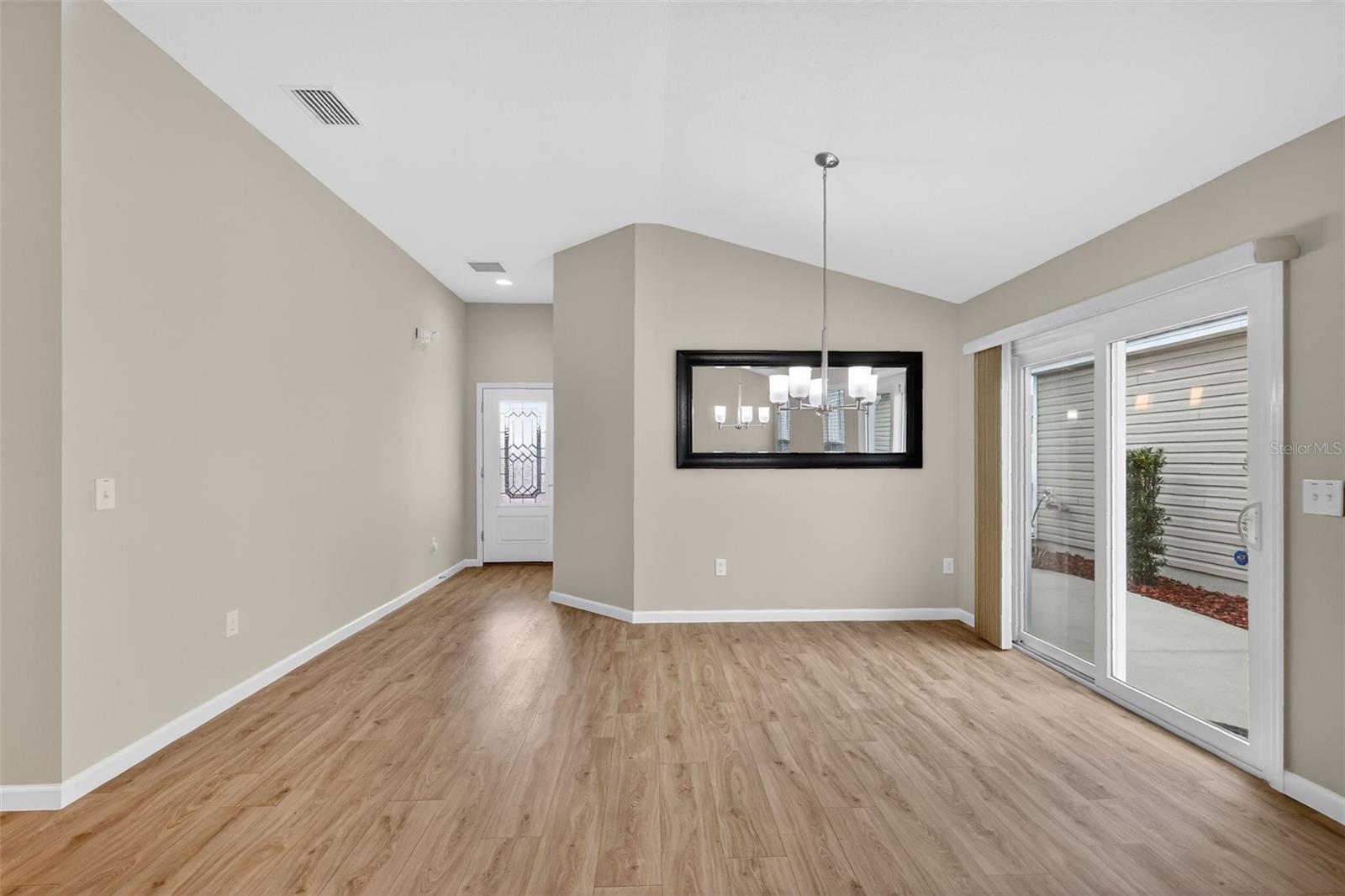 Image 19 of 53 For 4881 John Cramer Circle