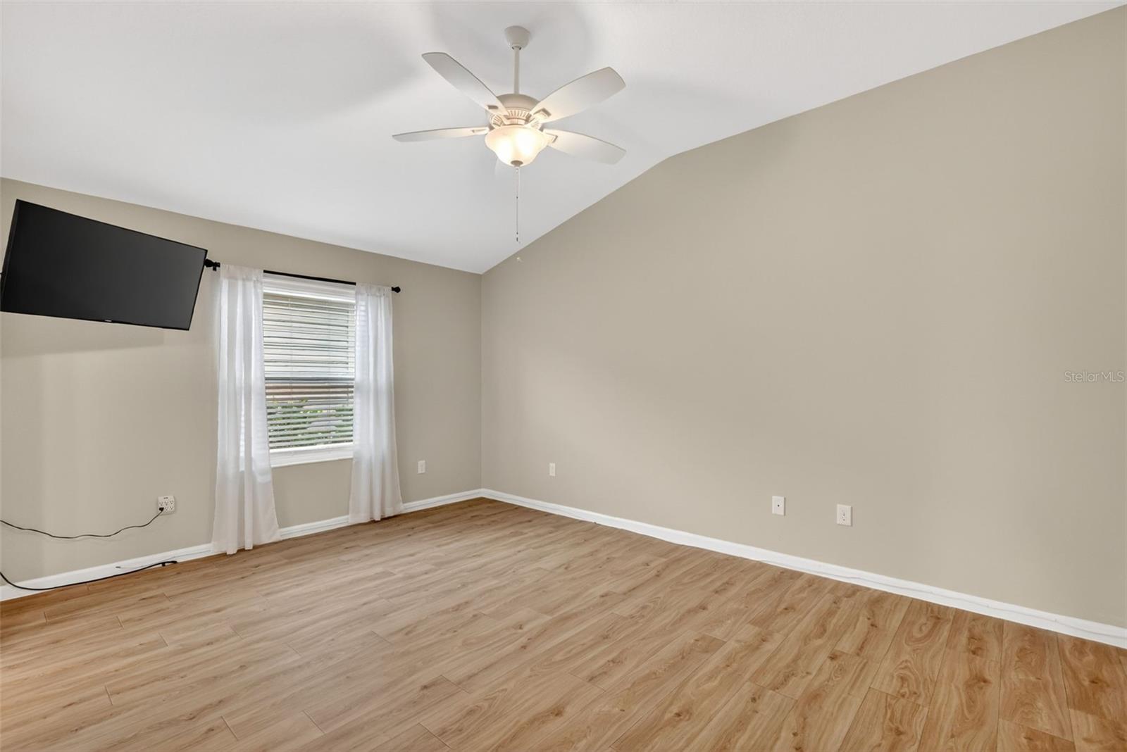 Image 21 of 53 For 4881 John Cramer Circle