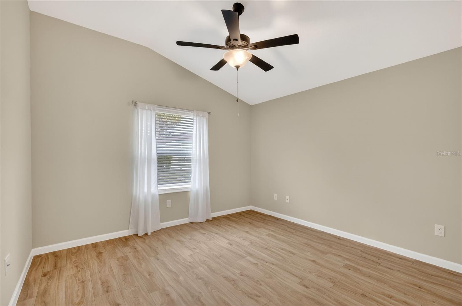 Image 28 of 53 For 4881 John Cramer Circle