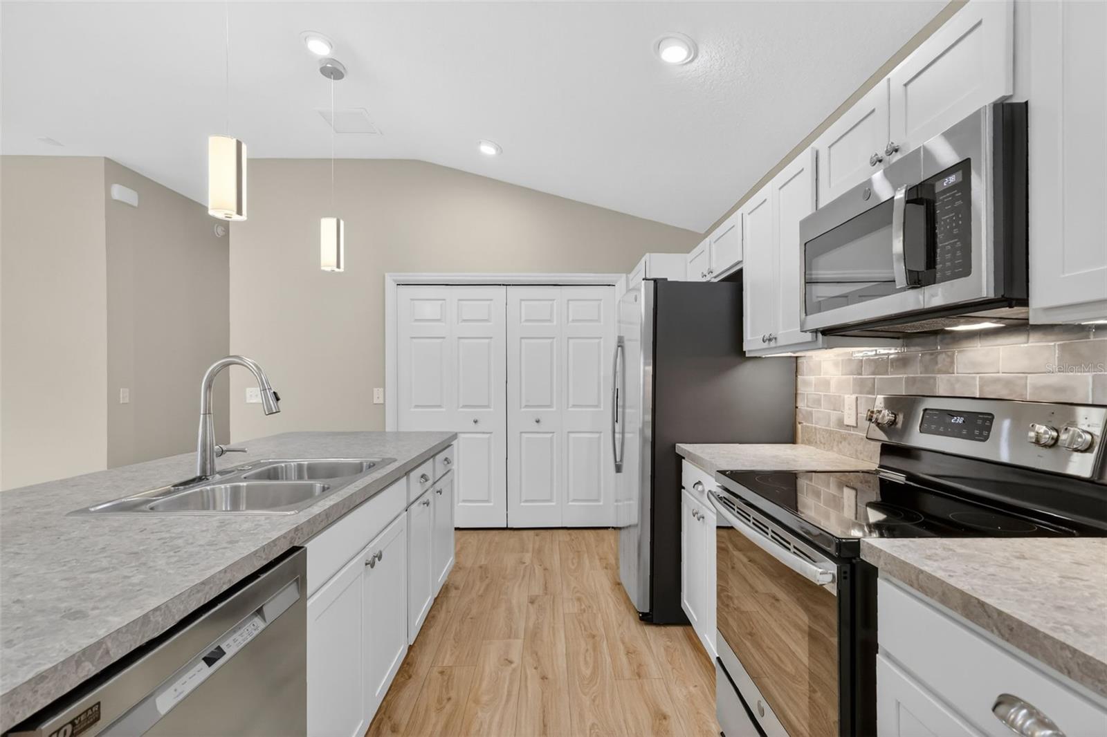 Image 6 of 53 For 4881 John Cramer Circle