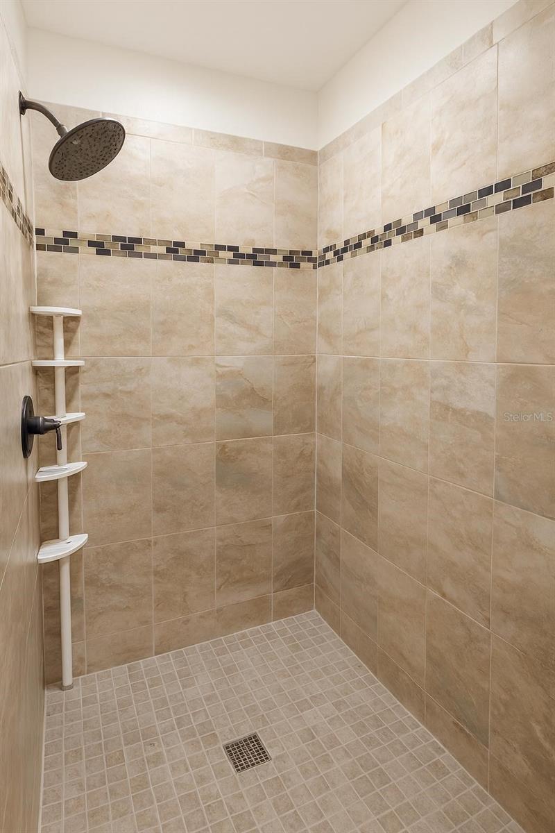 Image 22 of 41 For 4057 Shawn Circle