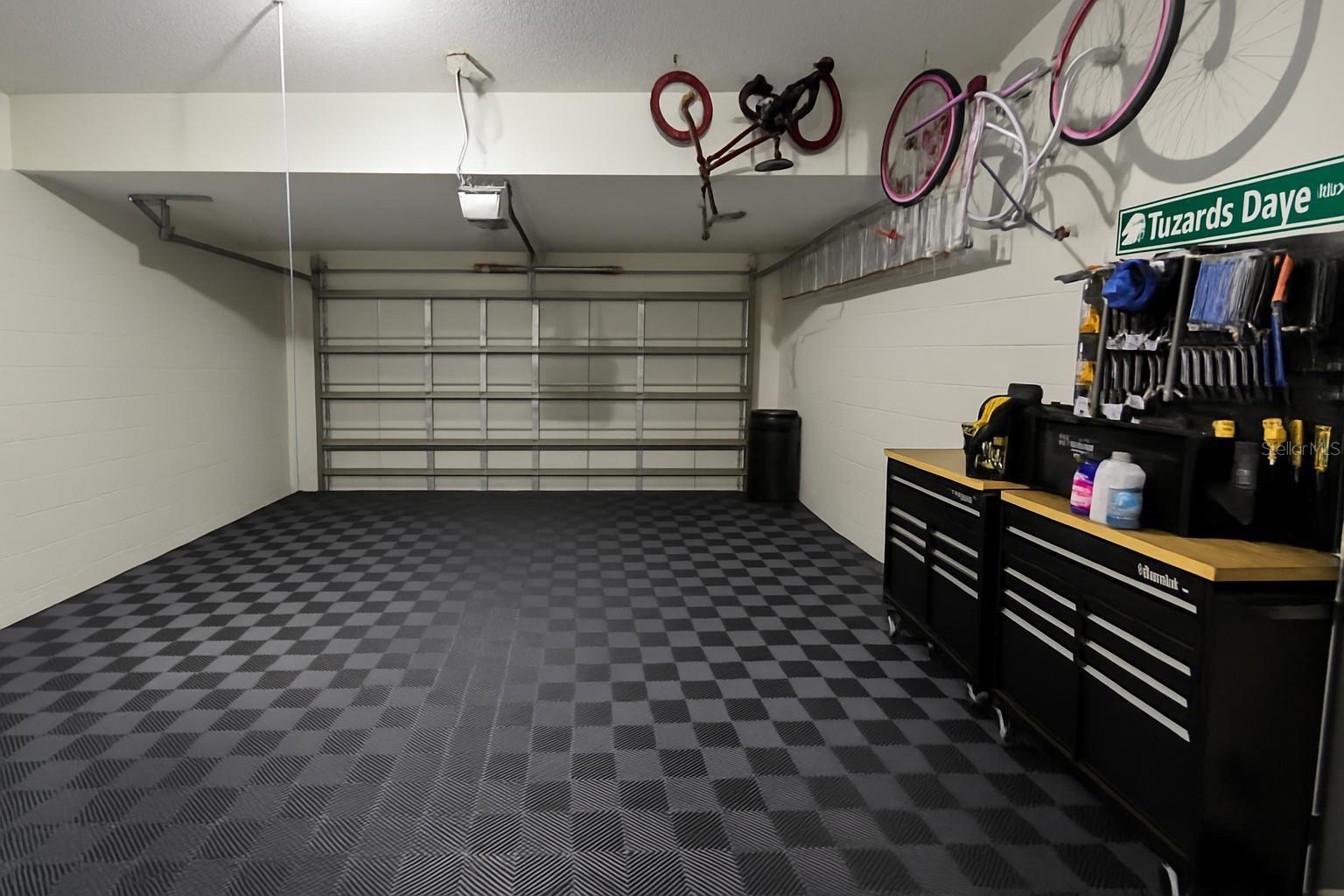 Image 34 of 41 For 4057 Shawn Circle