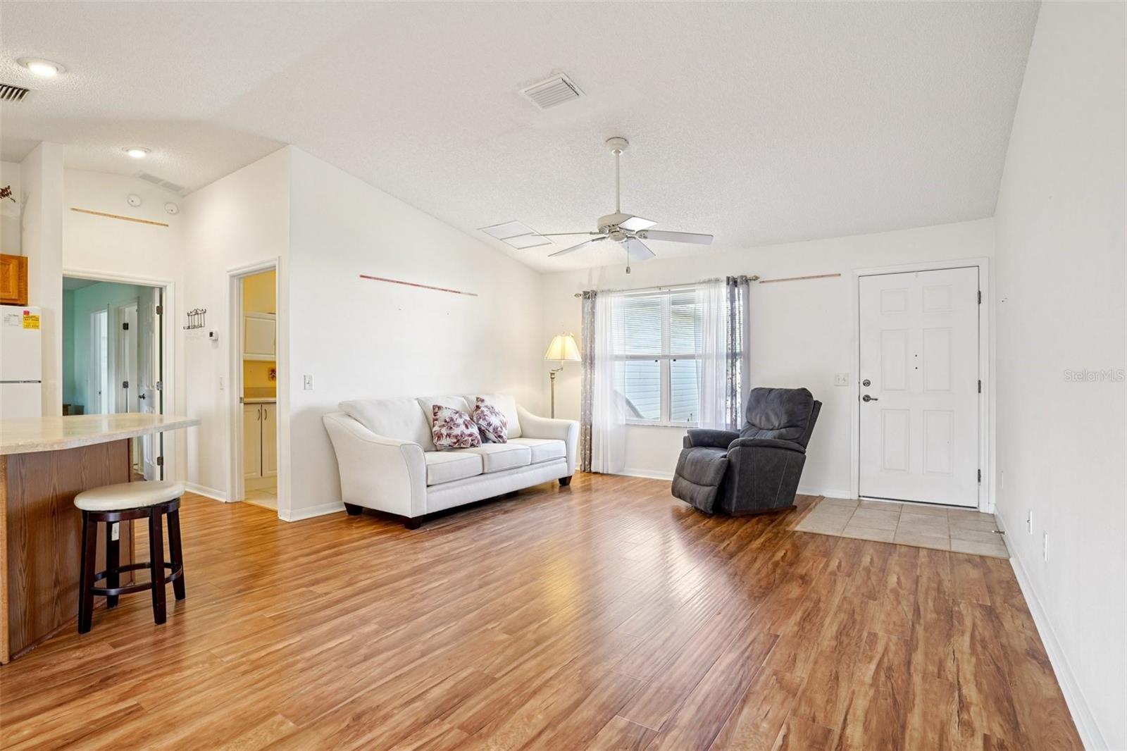 Image 14 of 37 For 3499 Auburndale Avenue