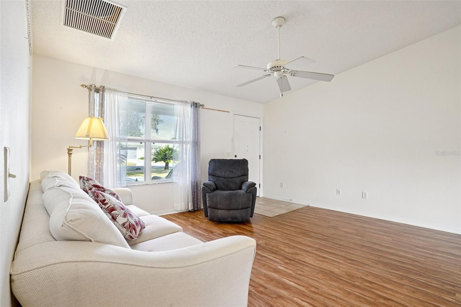 Image 15 of 37 For 3499 Auburndale Avenue