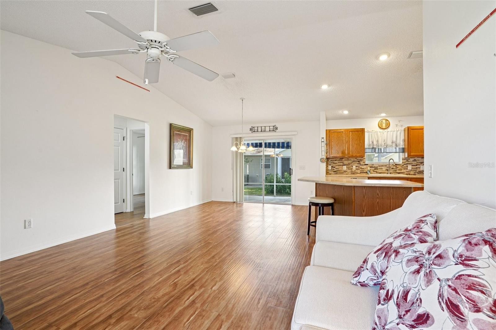 Image 16 of 37 For 3499 Auburndale Avenue