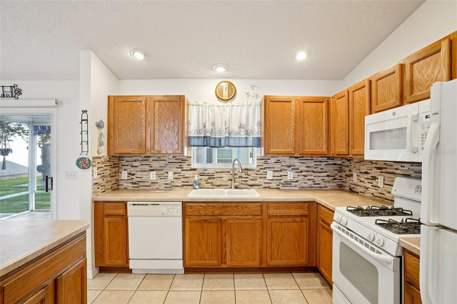 Image 21 of 37 For 3499 Auburndale Avenue