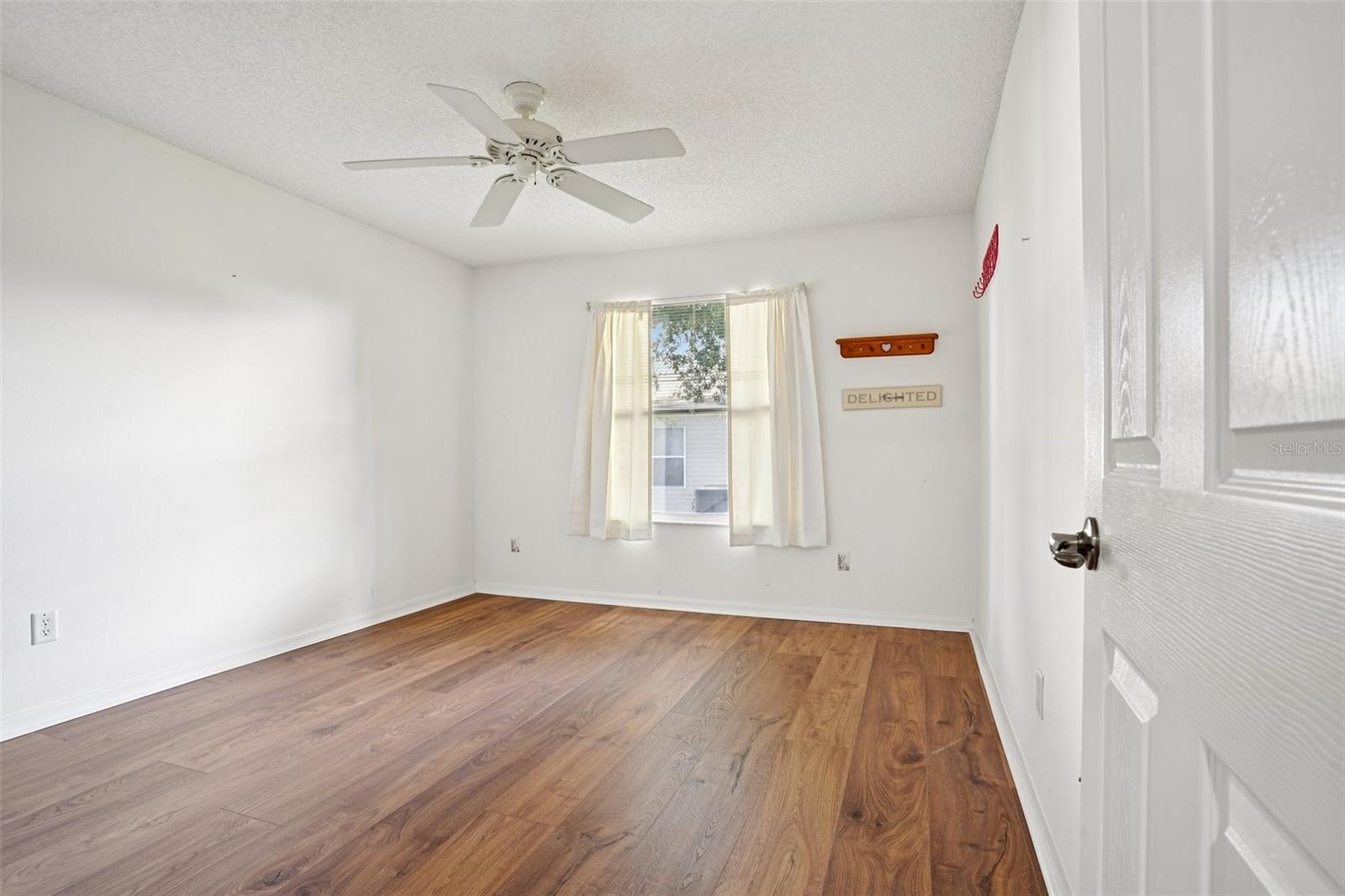 Image 32 of 37 For 3499 Auburndale Avenue