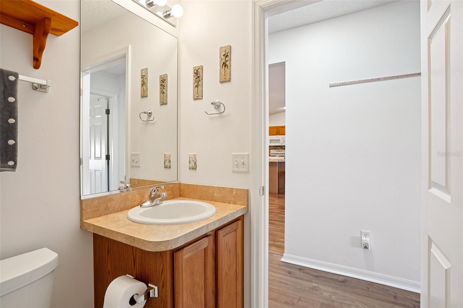 Image 34 of 37 For 3499 Auburndale Avenue