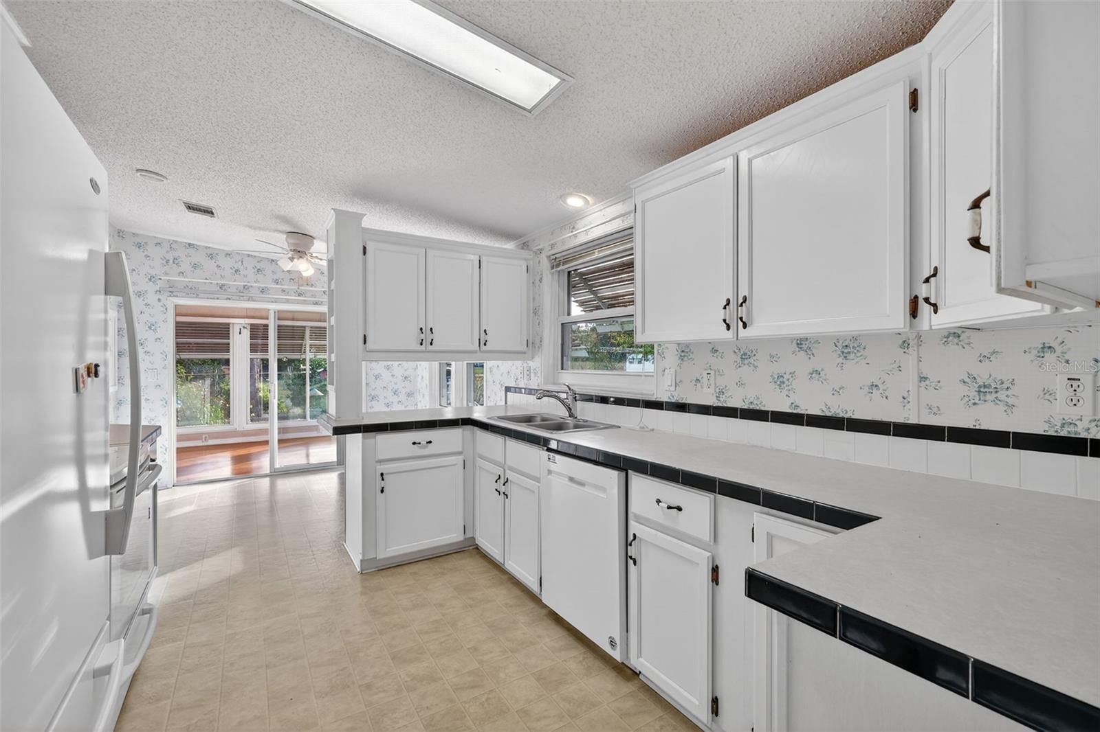 Image 7 of 25 For 9165 Sw 32nd Ct.