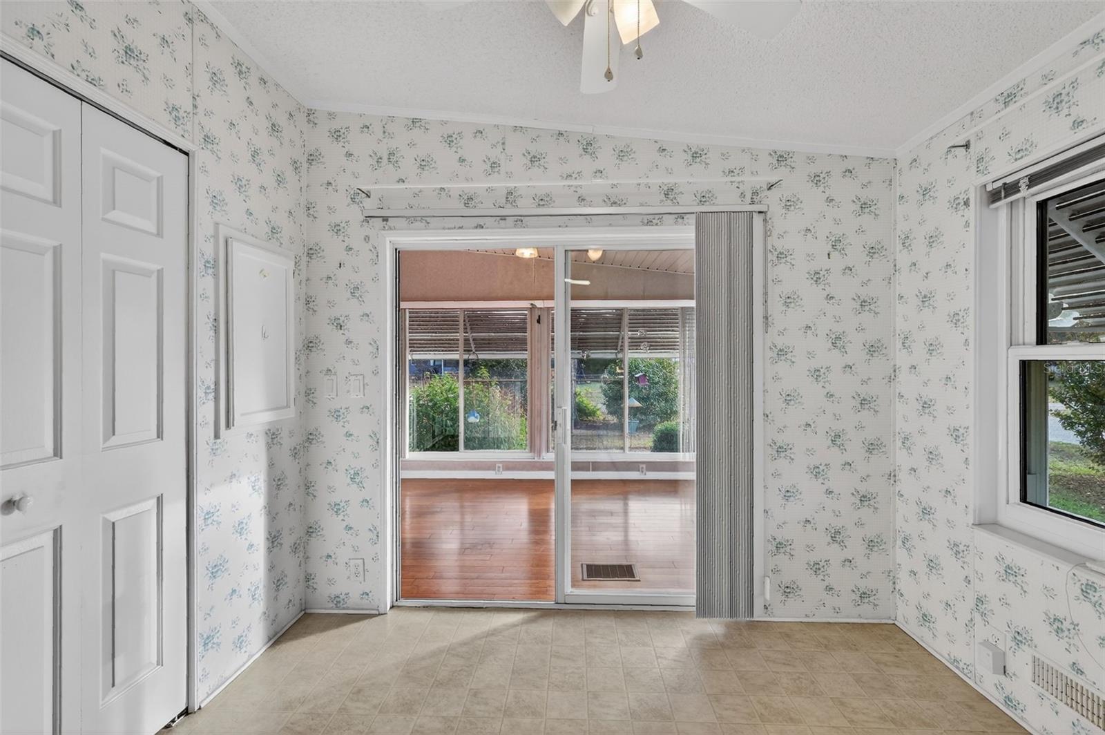 Image 8 of 25 For 9165 Sw 32nd Ct.