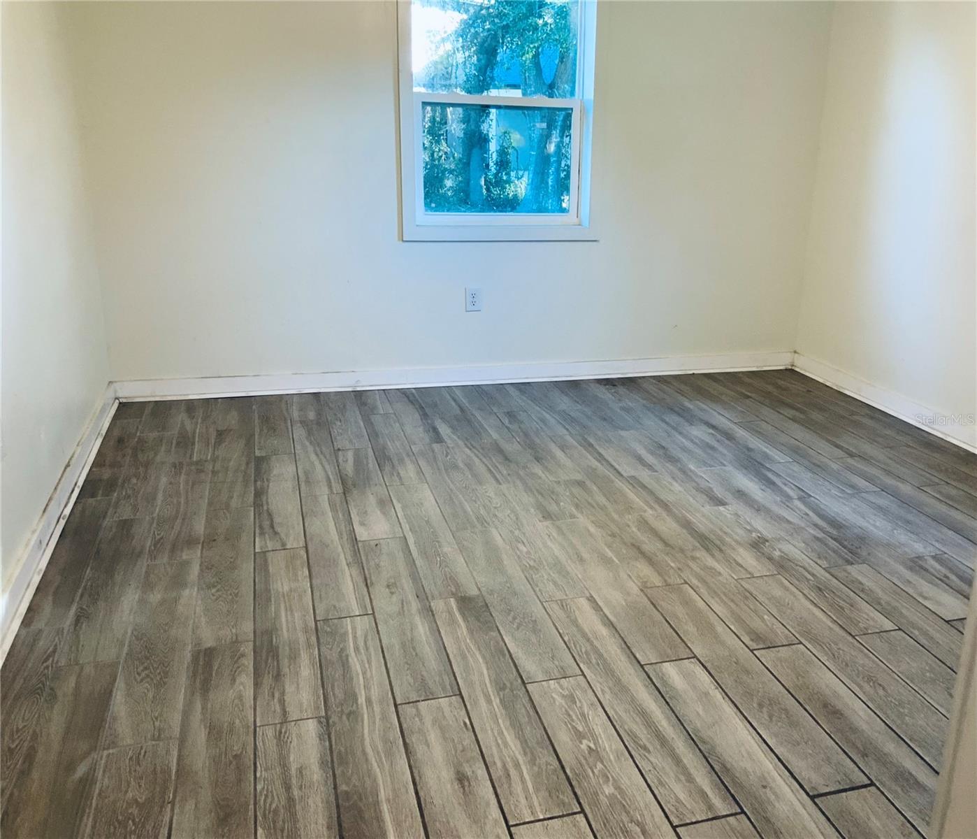 Image 10 of 21 For 7 Sun Country Court