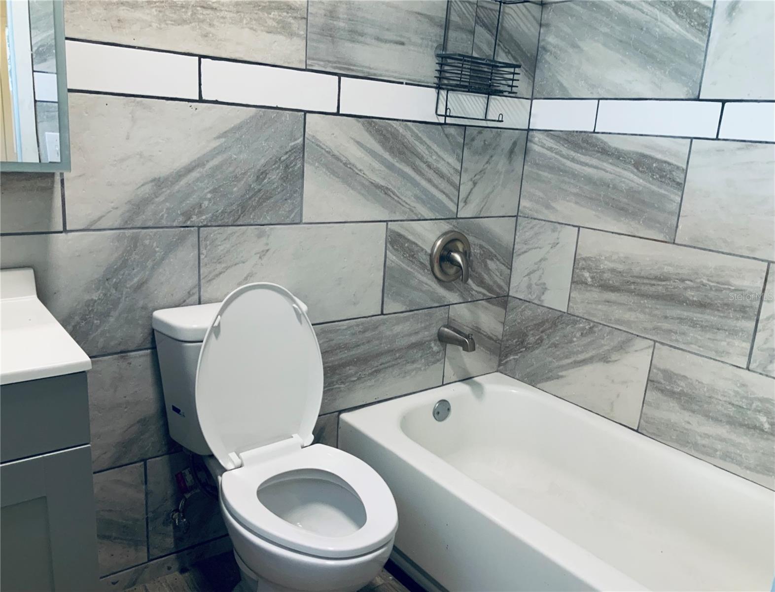 Image 11 of 21 For 7 Sun Country Court