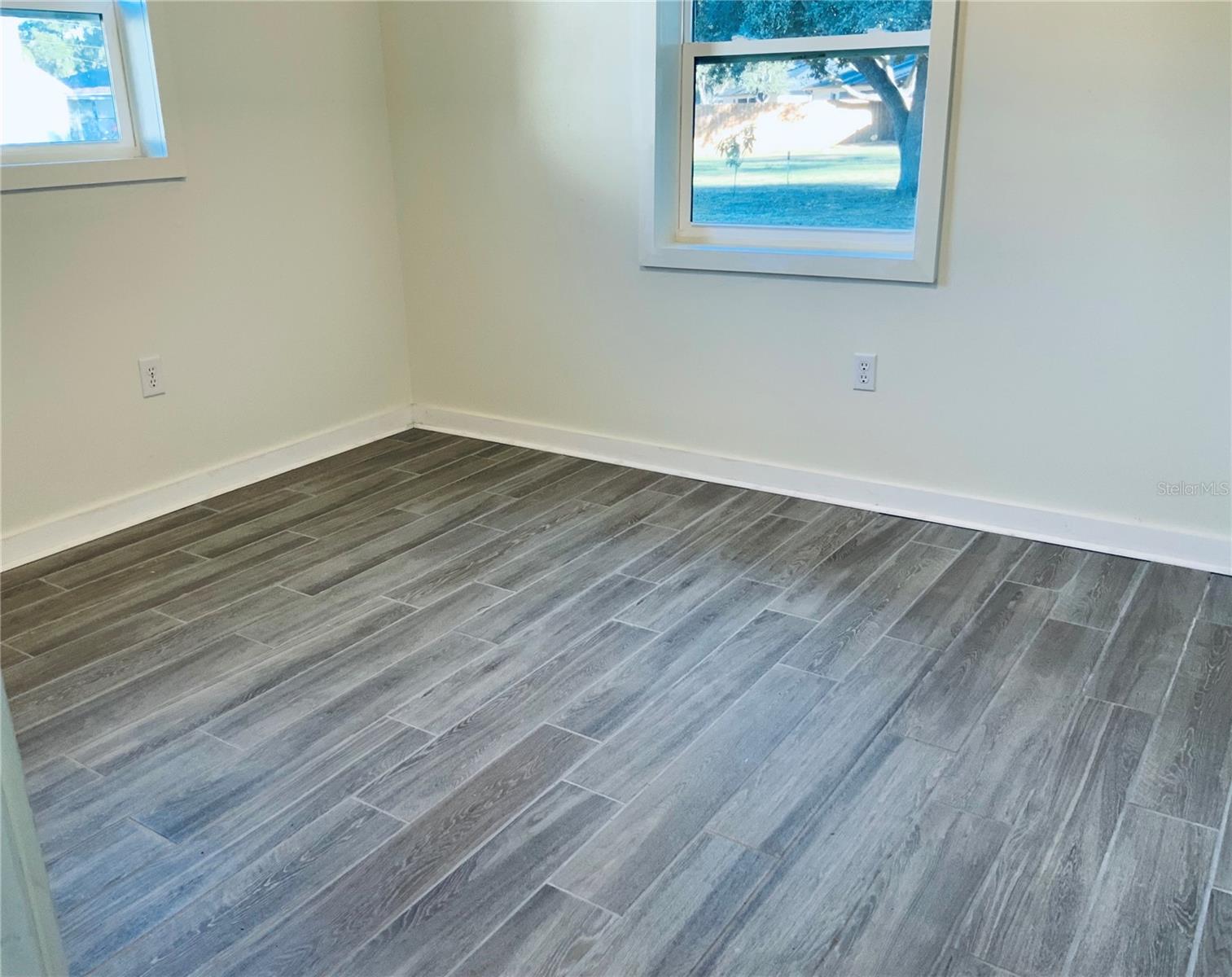 Image 14 of 21 For 7 Sun Country Court