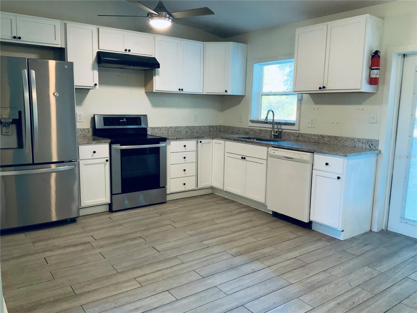 Image 4 of 21 For 7 Sun Country Court