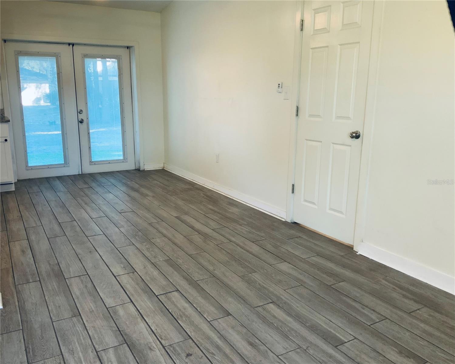 Image 5 of 21 For 7 Sun Country Court