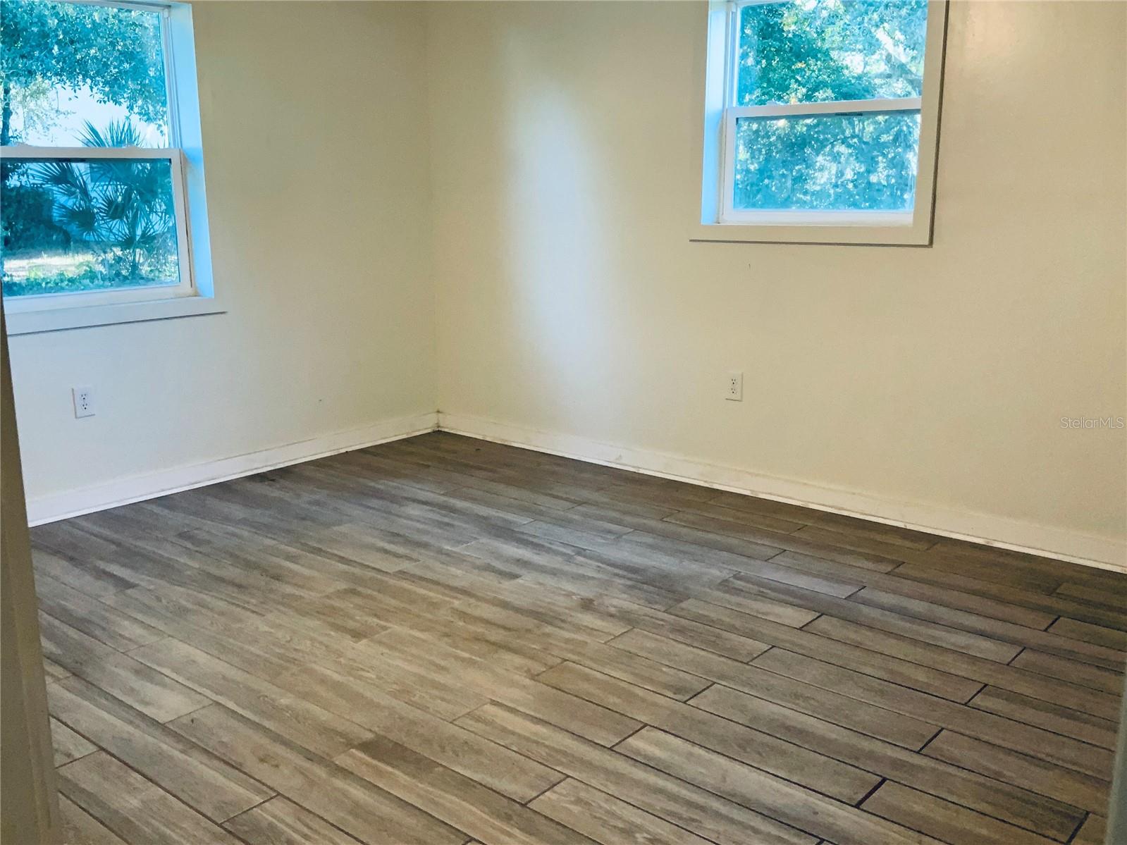 Image 9 of 21 For 7 Sun Country Court