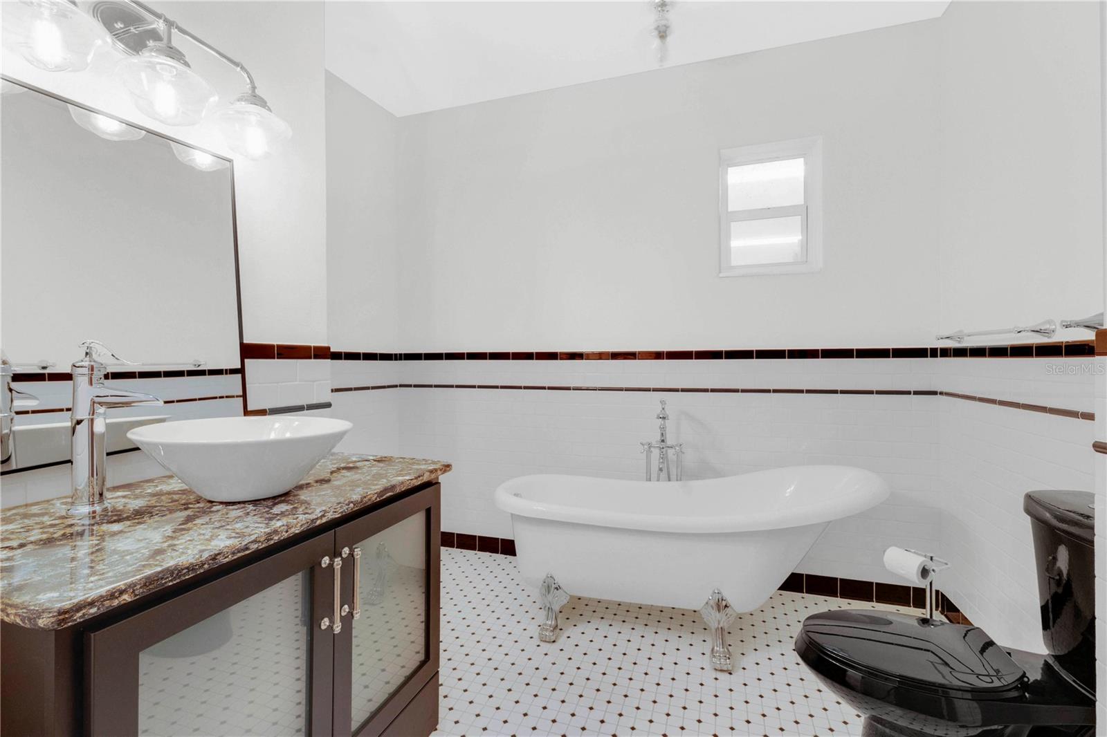 Image 15 of 40 For 17561 Seidner Road