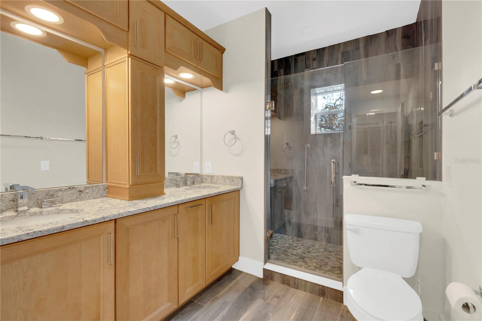 Image 18 of 40 For 17561 Seidner Road