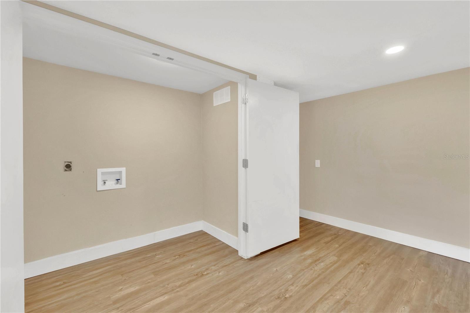 Image 22 of 40 For 17561 Seidner Road