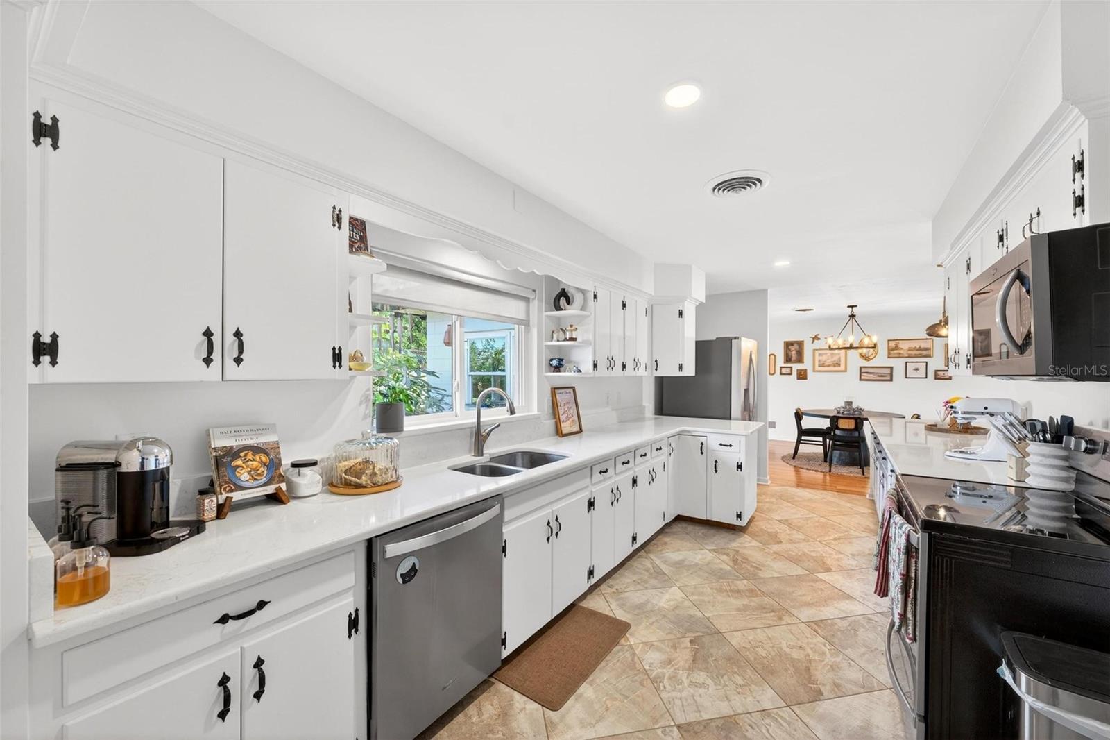 Image 23 of 77 For 2311 Sunset Drive