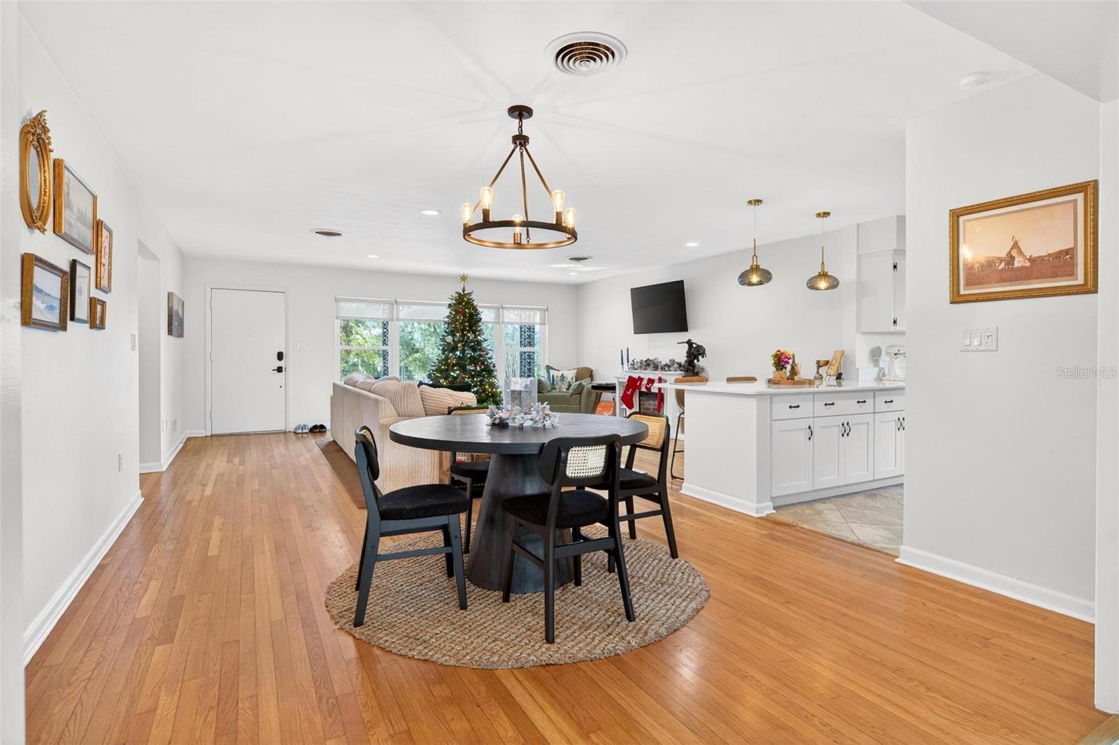 Image 37 of 77 For 2311 Sunset Drive