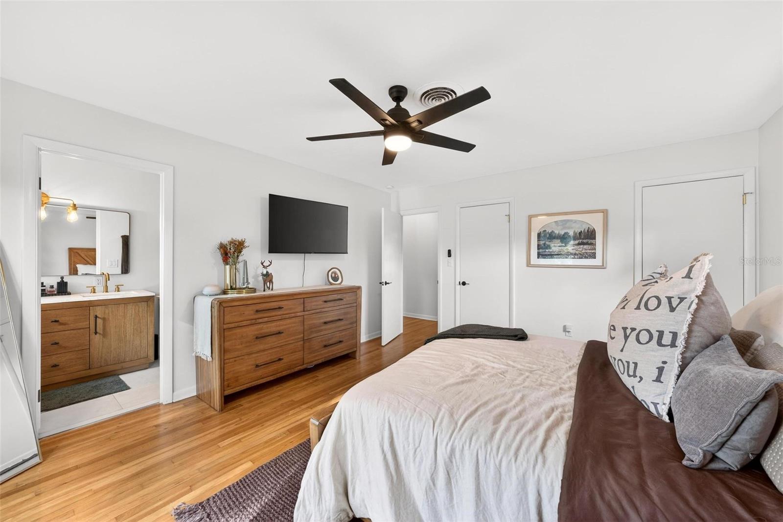 Image 40 of 77 For 2311 Sunset Drive