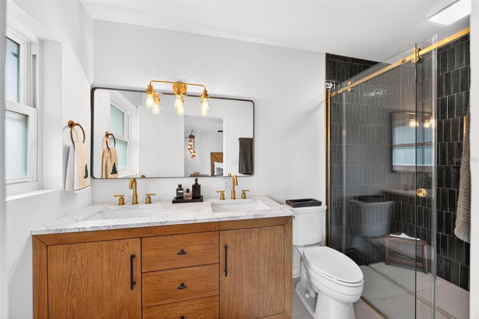 Image 42 of 77 For 2311 Sunset Drive