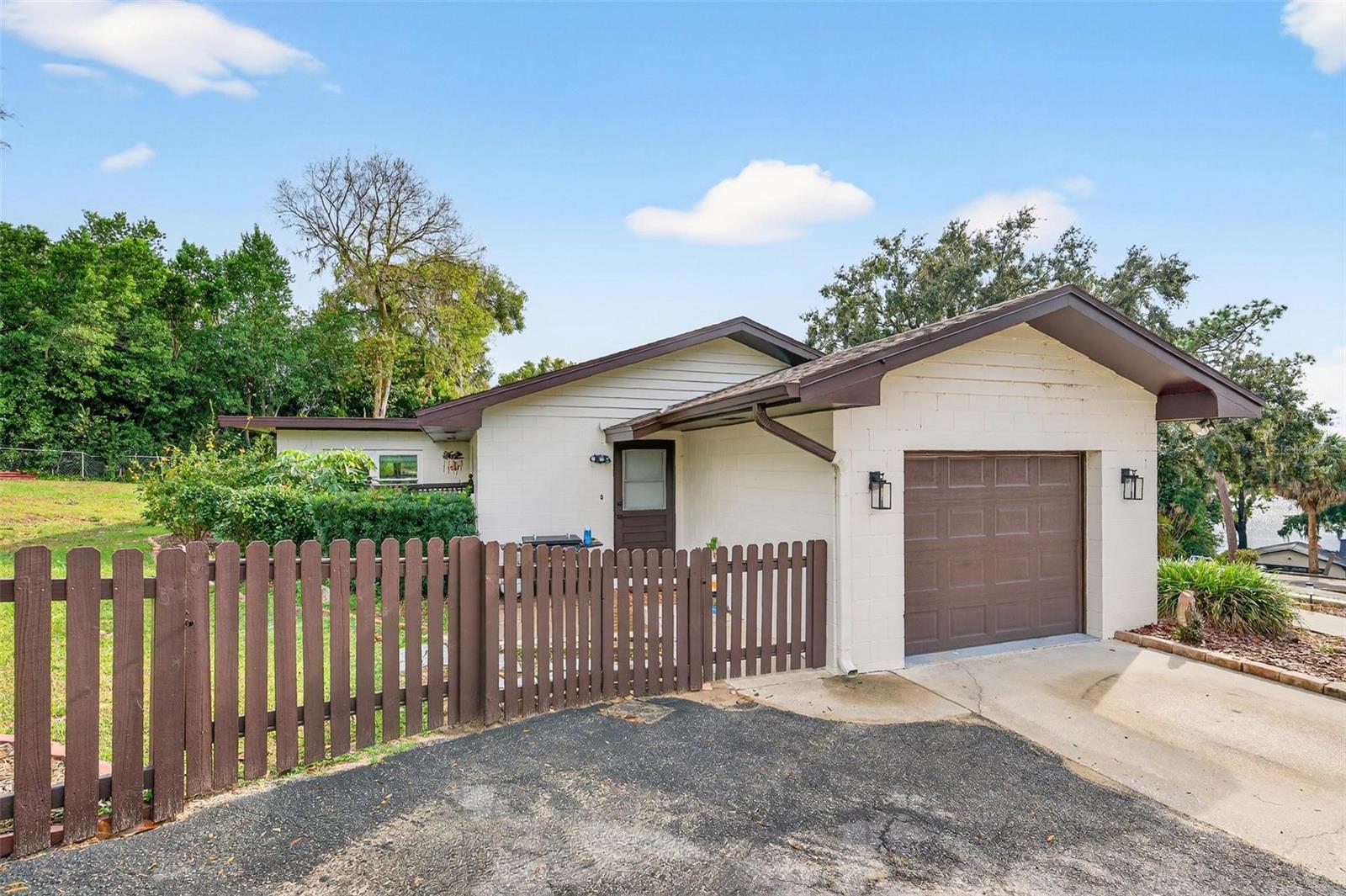 Image 64 of 77 For 2311 Sunset Drive