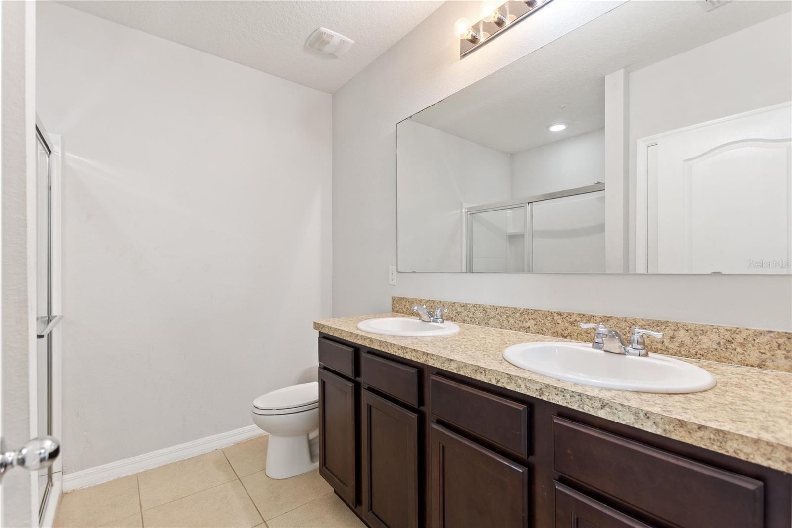 Image 19 of 37 For 197 Arbor Lakes Drive