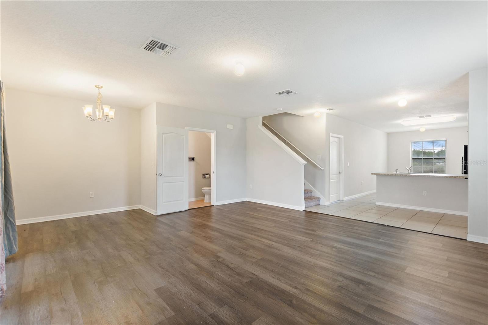 Image 7 of 37 For 197 Arbor Lakes Drive