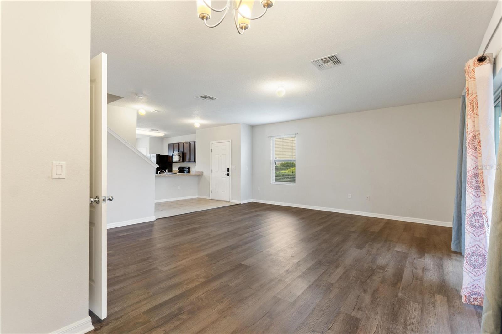 Image 8 of 37 For 197 Arbor Lakes Drive