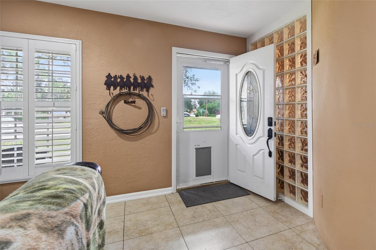 Image 4 of 52 For 2218 River Ridge Road