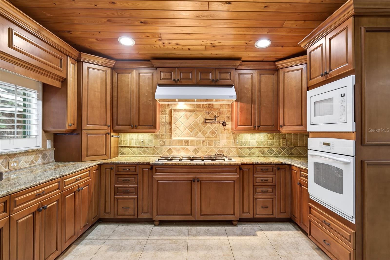 Image 9 of 52 For 2218 River Ridge Road