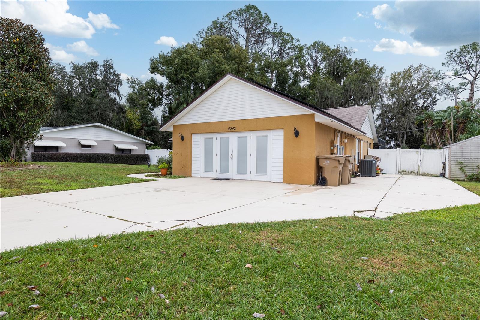 Image 37 of 45 For 4242 Cactus Lane