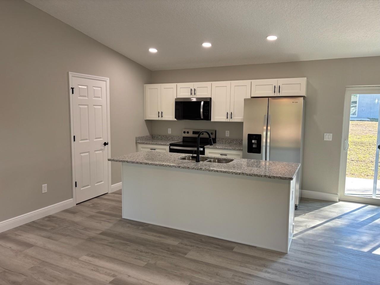 Image 12 of 32 For 2290 Menores Drive