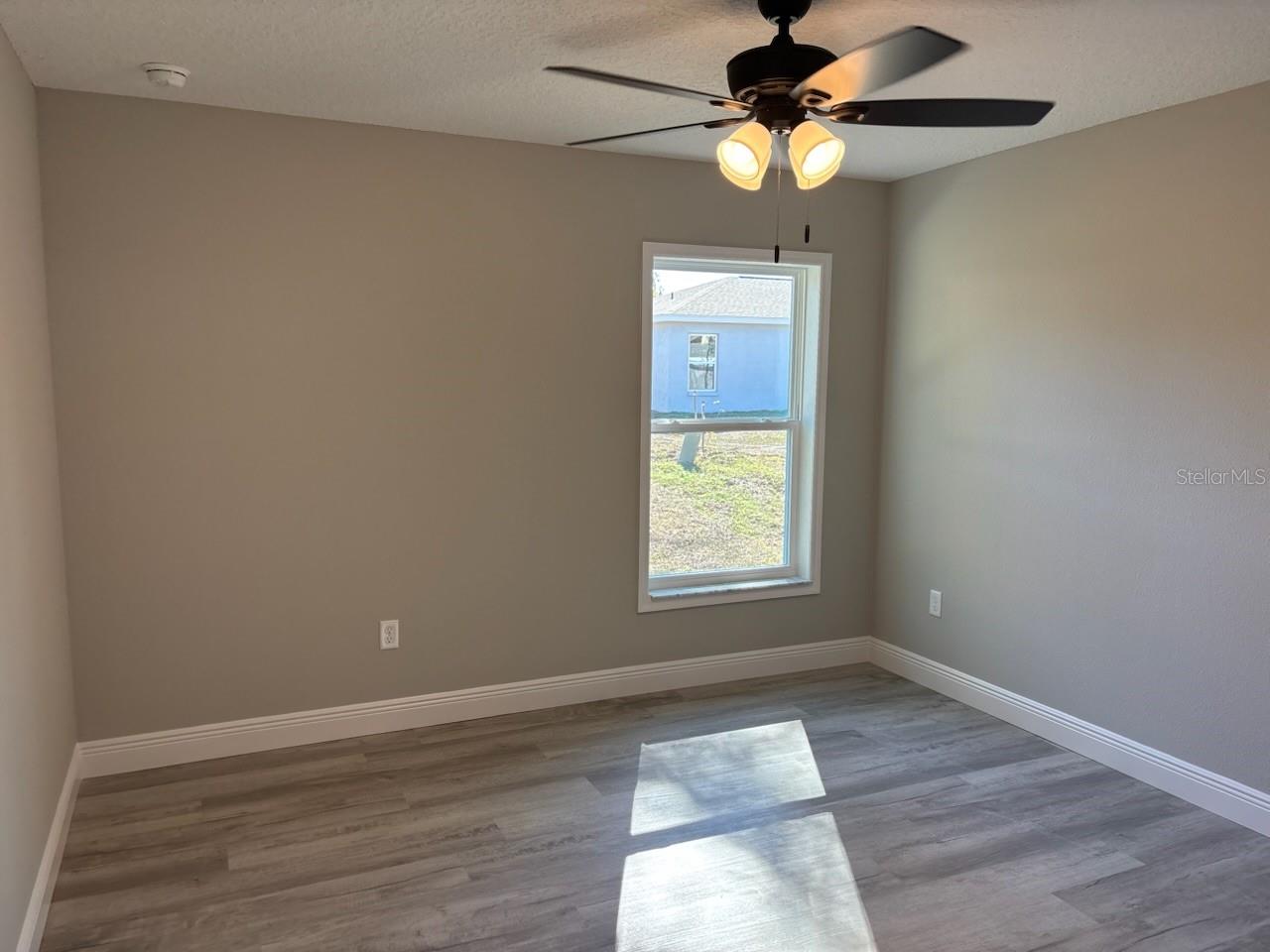 Image 18 of 32 For 2290 Menores Drive