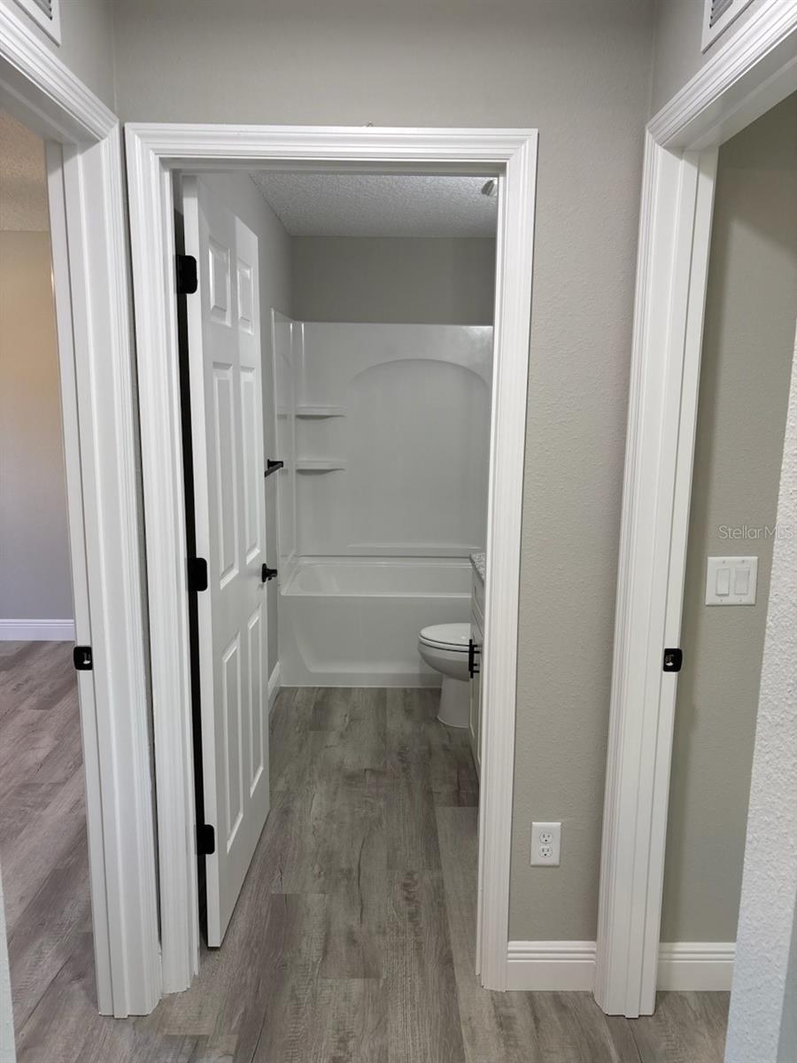 Image 24 of 32 For 2290 Menores Drive